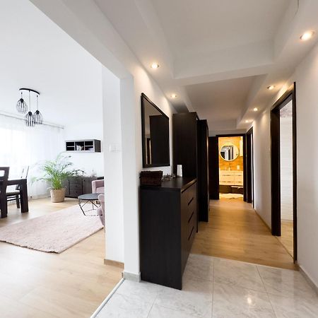 4 Pokojowy Apartament Posada Sanok Eksteriør billede