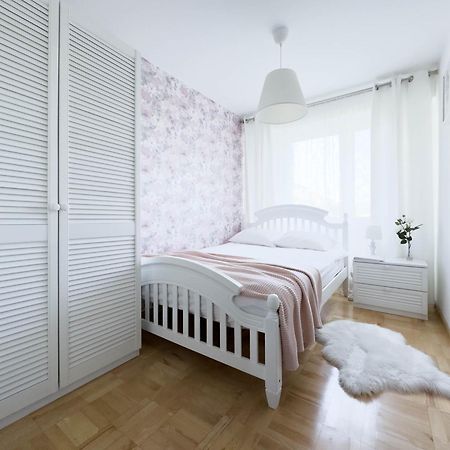 4 Pokojowy Apartament Posada Sanok Eksteriør billede