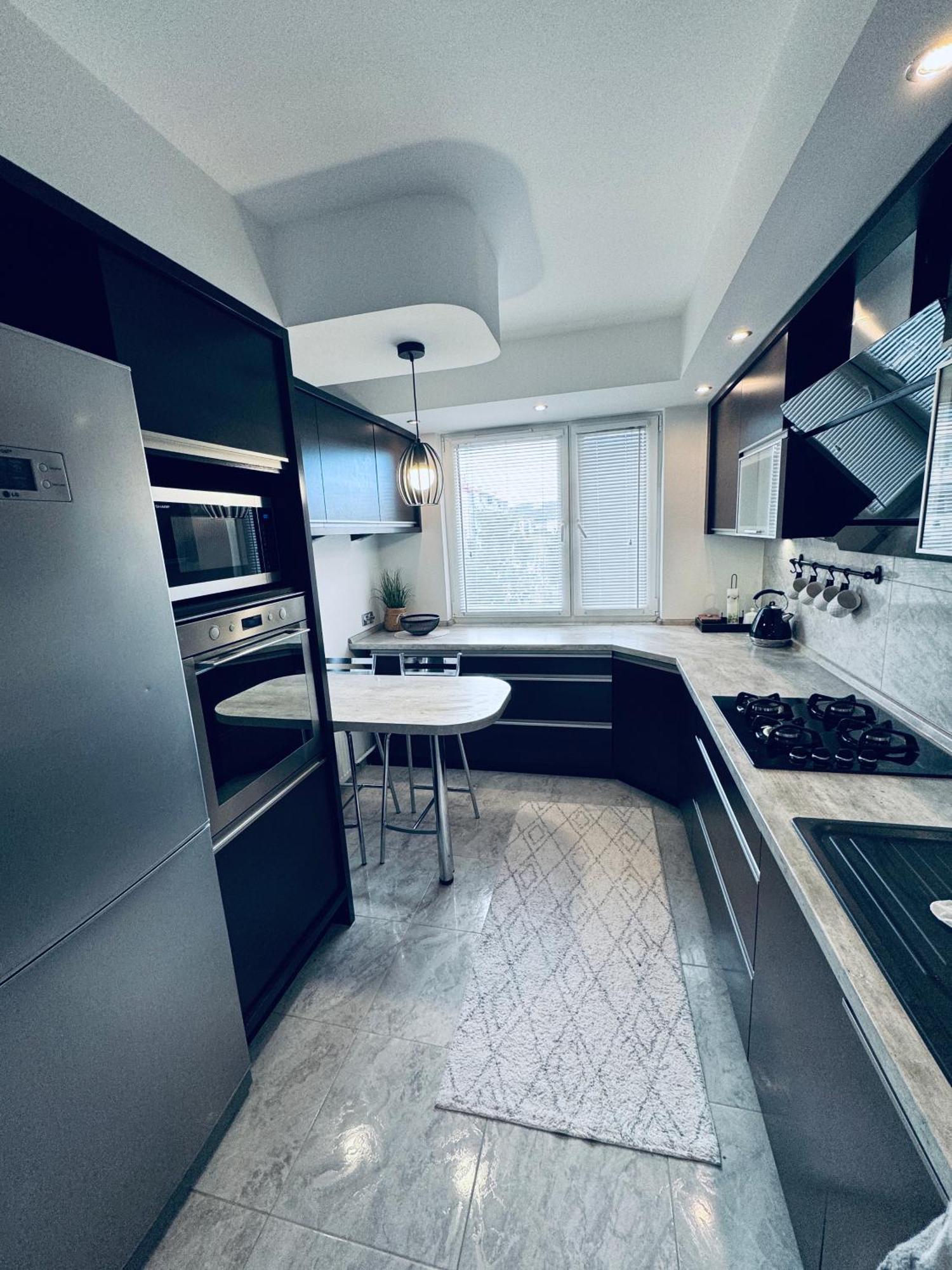 4 Pokojowy Apartament Posada Sanok Eksteriør billede
